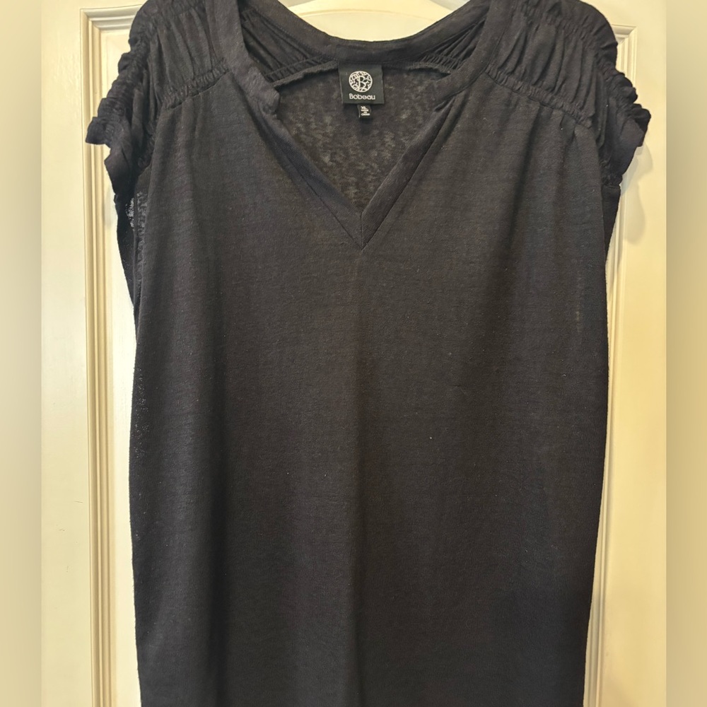 bobeau Black Short Sleeve V-Neck Tee